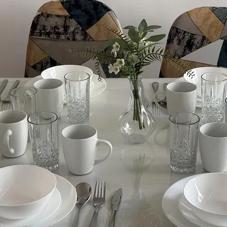 Uncibay Square By Planners * 马拉加