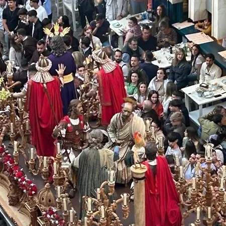 Uncibay Square By Planners